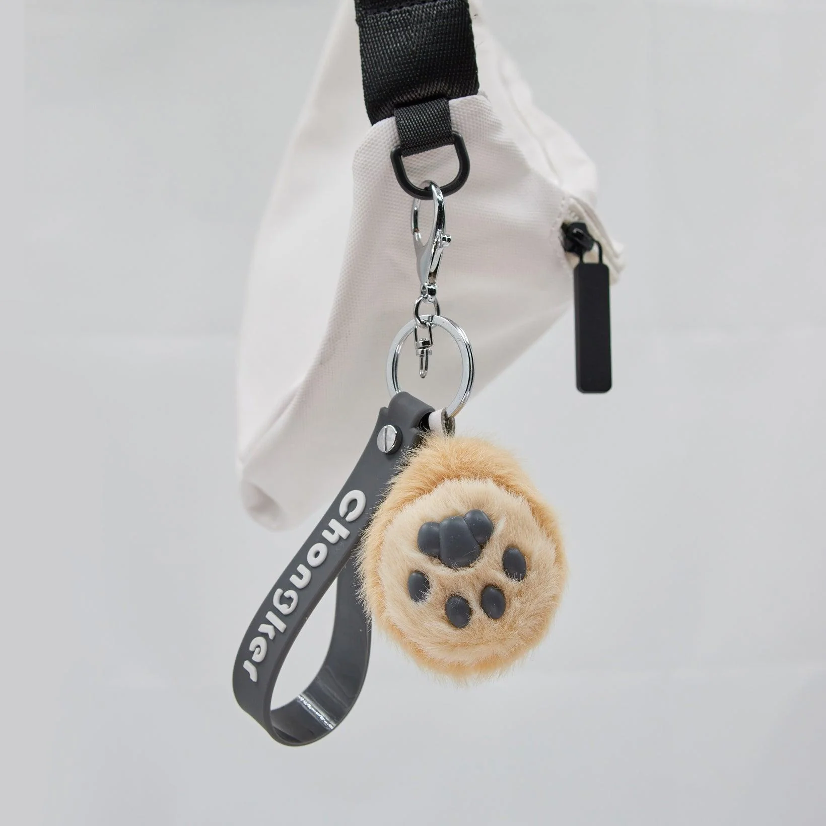 Cat Paw Keychain – Fluffy Cute Charm for Girls & Bags - Image 4