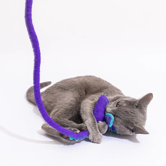 Catch a Mouse by the Tail - Wool Cat Toy - Image 10