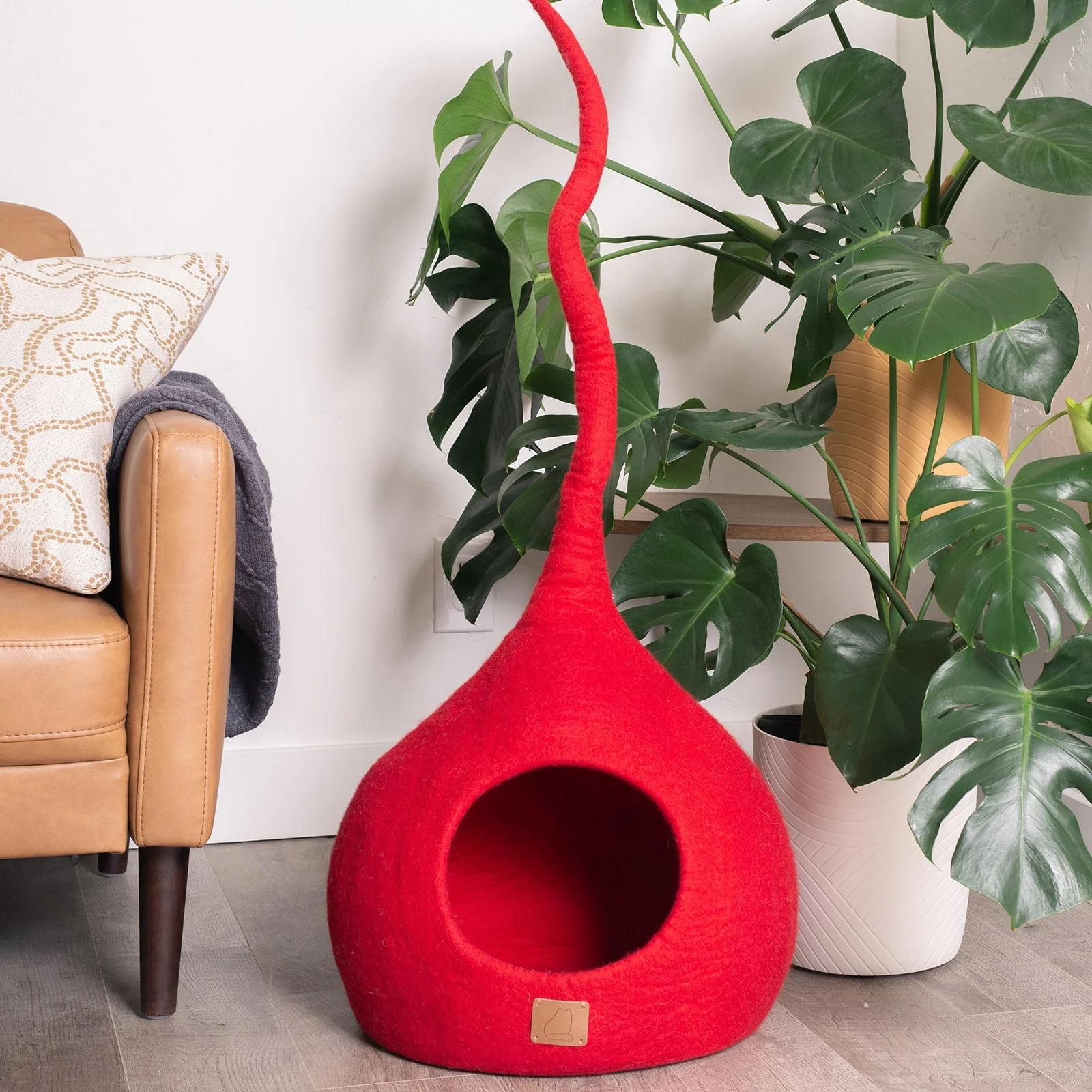 Chili Red | Tail Style Cave - Image 3