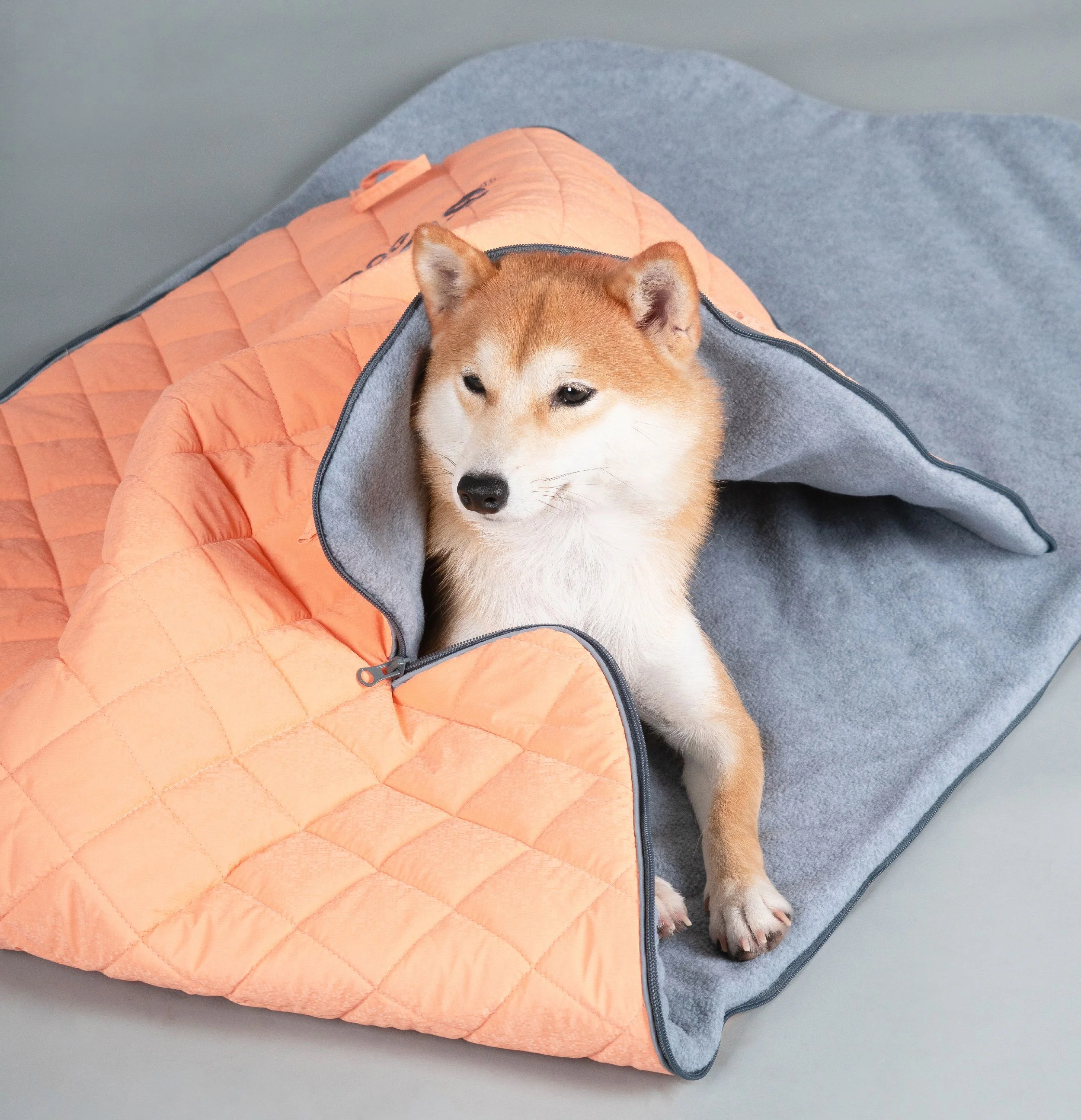 Dog Helios ® 'Boulder-Trek' 3-in-1 Expandable Surface Outdoor Travel Camping Dog Mat - Image 4