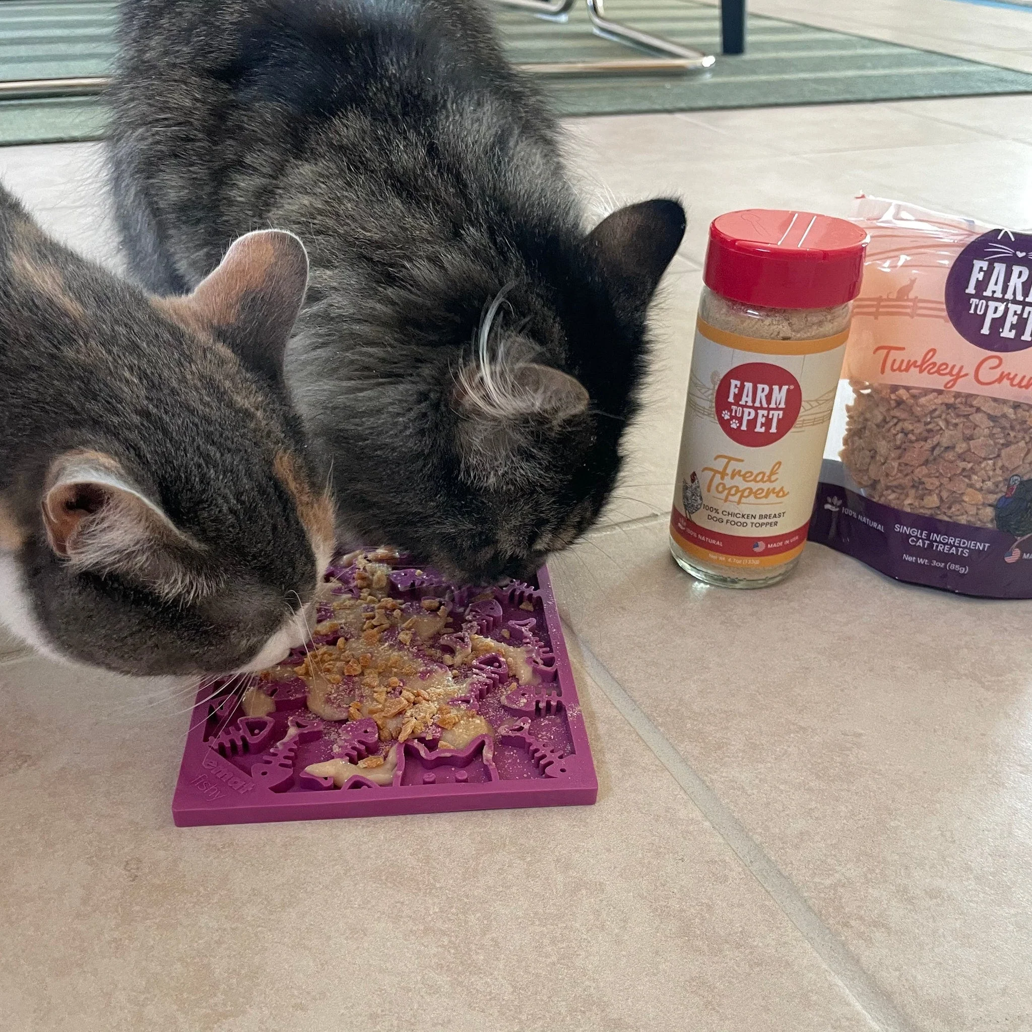 Lick Mats for Cats and Small Dogs - Image 6