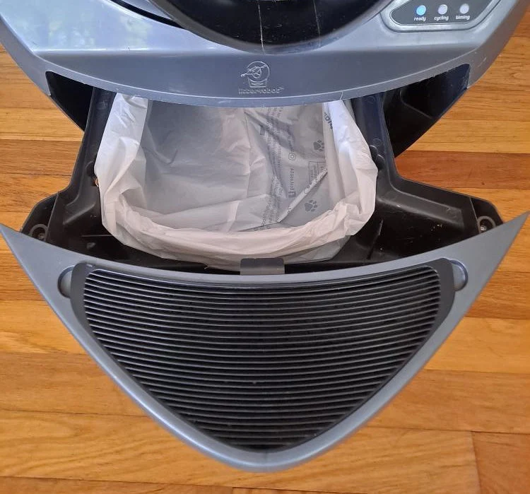 Litter Robot 3 Compatible Compostable Waste Drawer Liners - Image 4