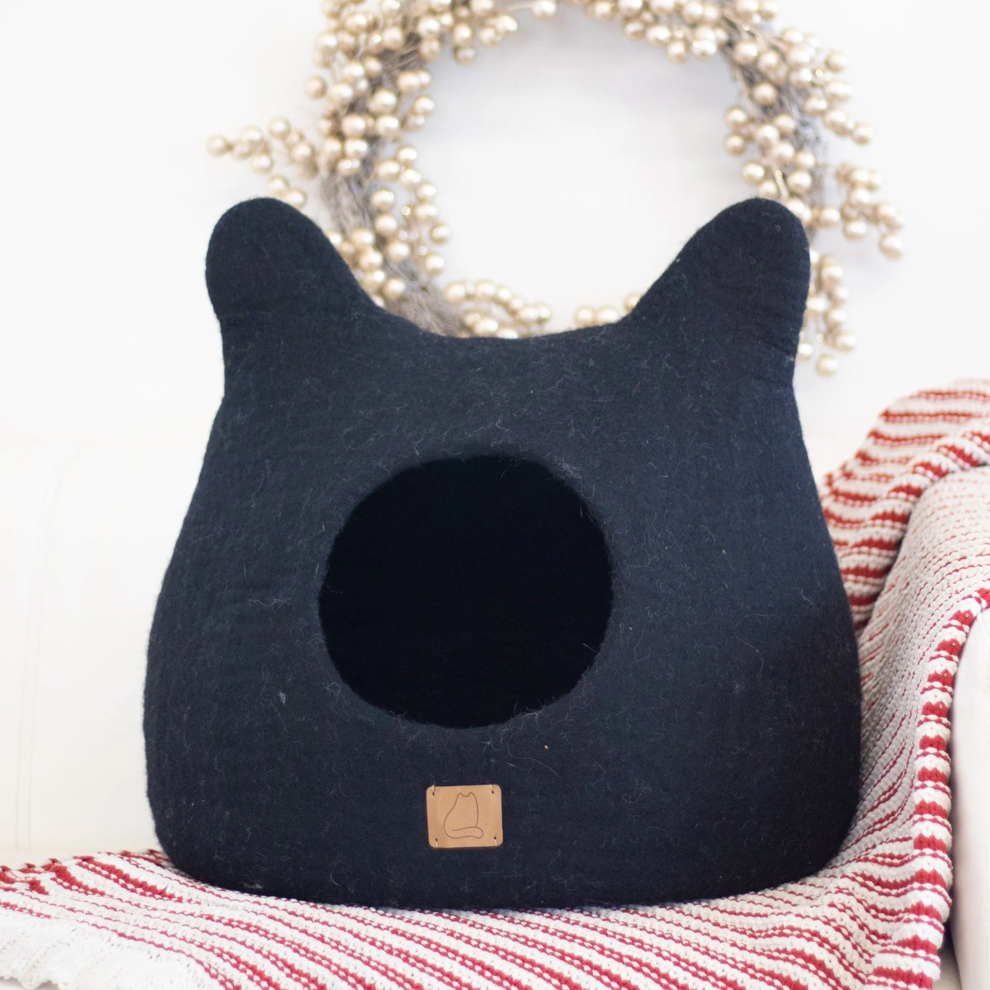 Night Black | Ear Style Cave - Image 3