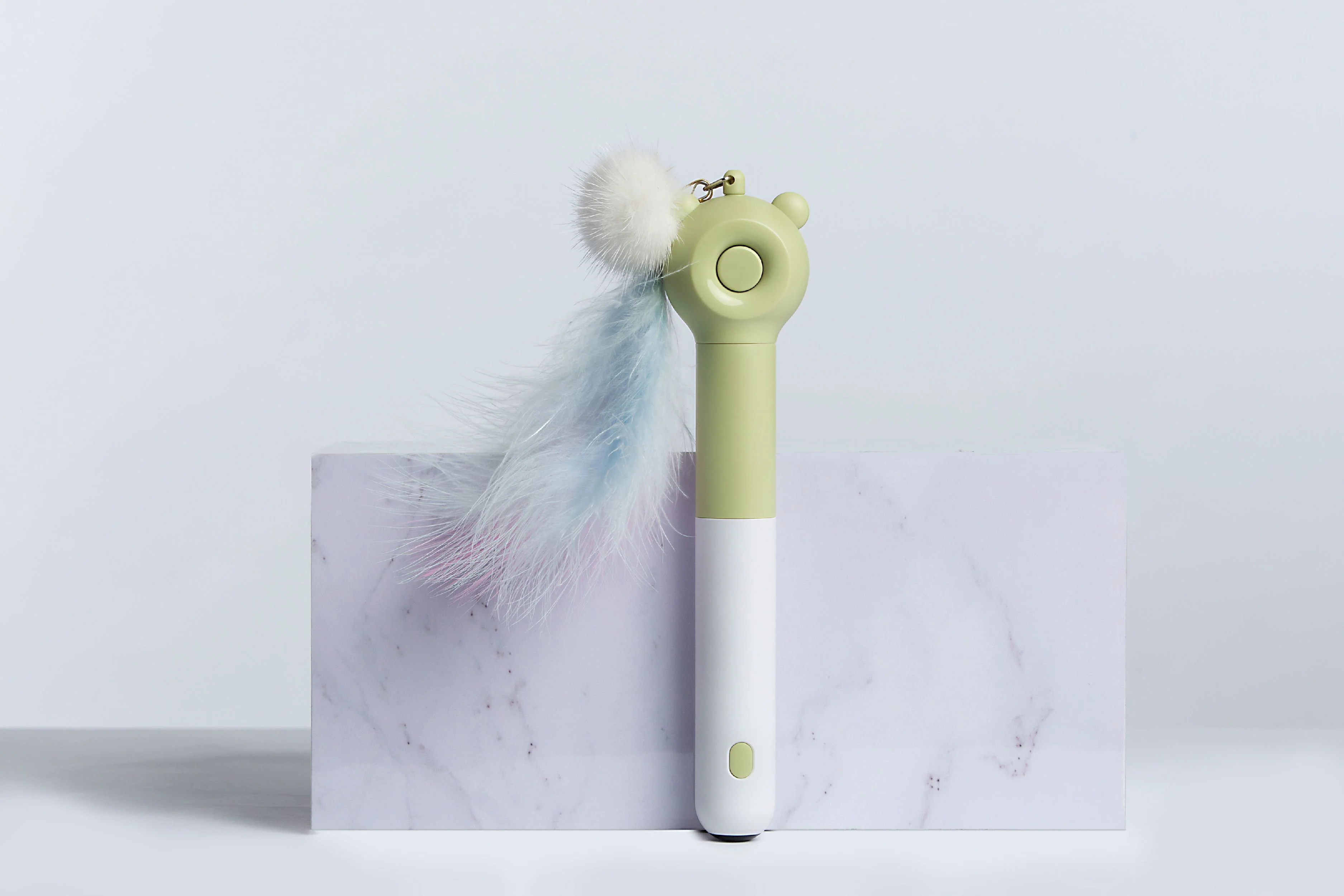 Pet Life ® 'KITIQUE" 3-in-1 Retractable and Extendable Feathered and Laser Wand Kitty Cat Teaser - Image 2
