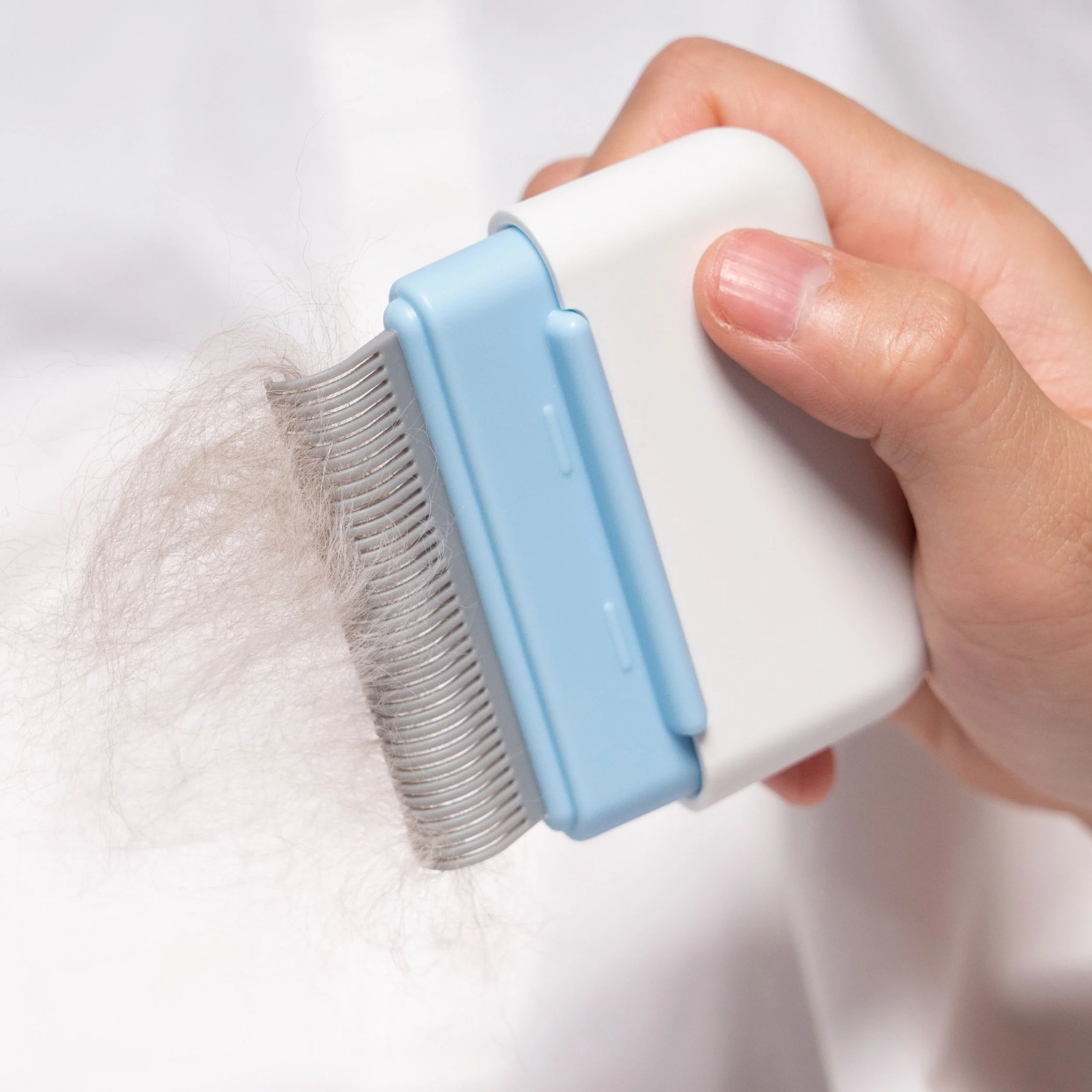 Pet Life ® 'Zipocket' 2-in-1 Underake and Stainless Steel Travel Grooming Pet Comb - Image 7