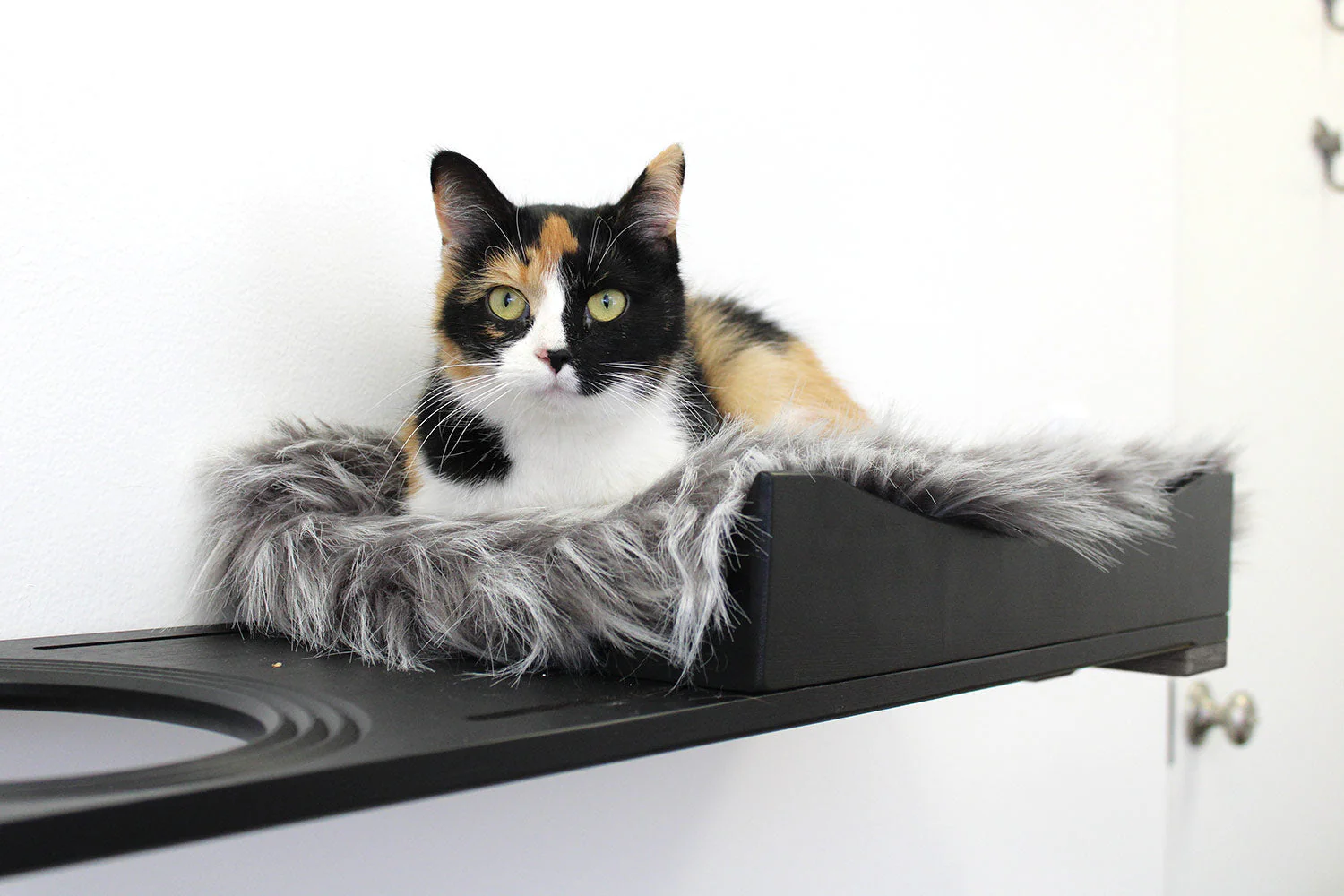 The Cat Nest Bed - Image 12
