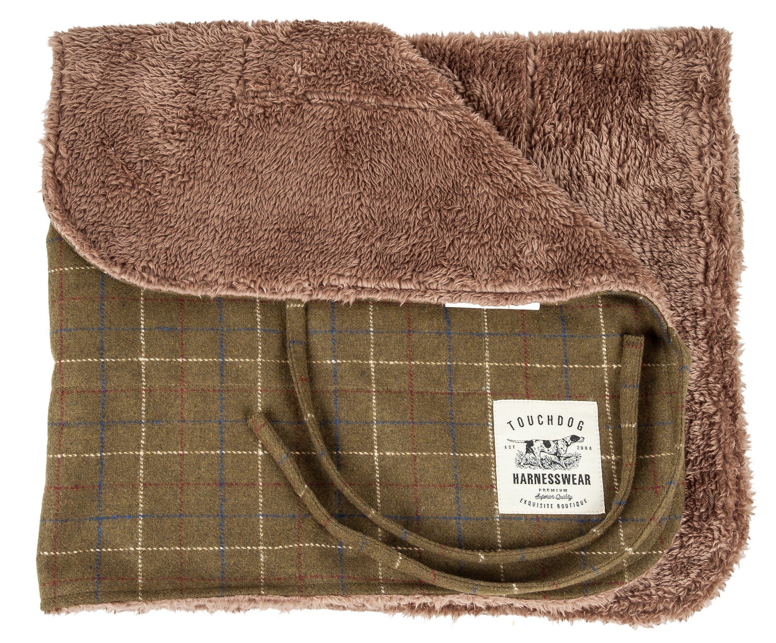 Touchdog ® 2-In-1 Windowpane Plaid Dog Jacket and Matching Reversible Dog Mat - Image 15