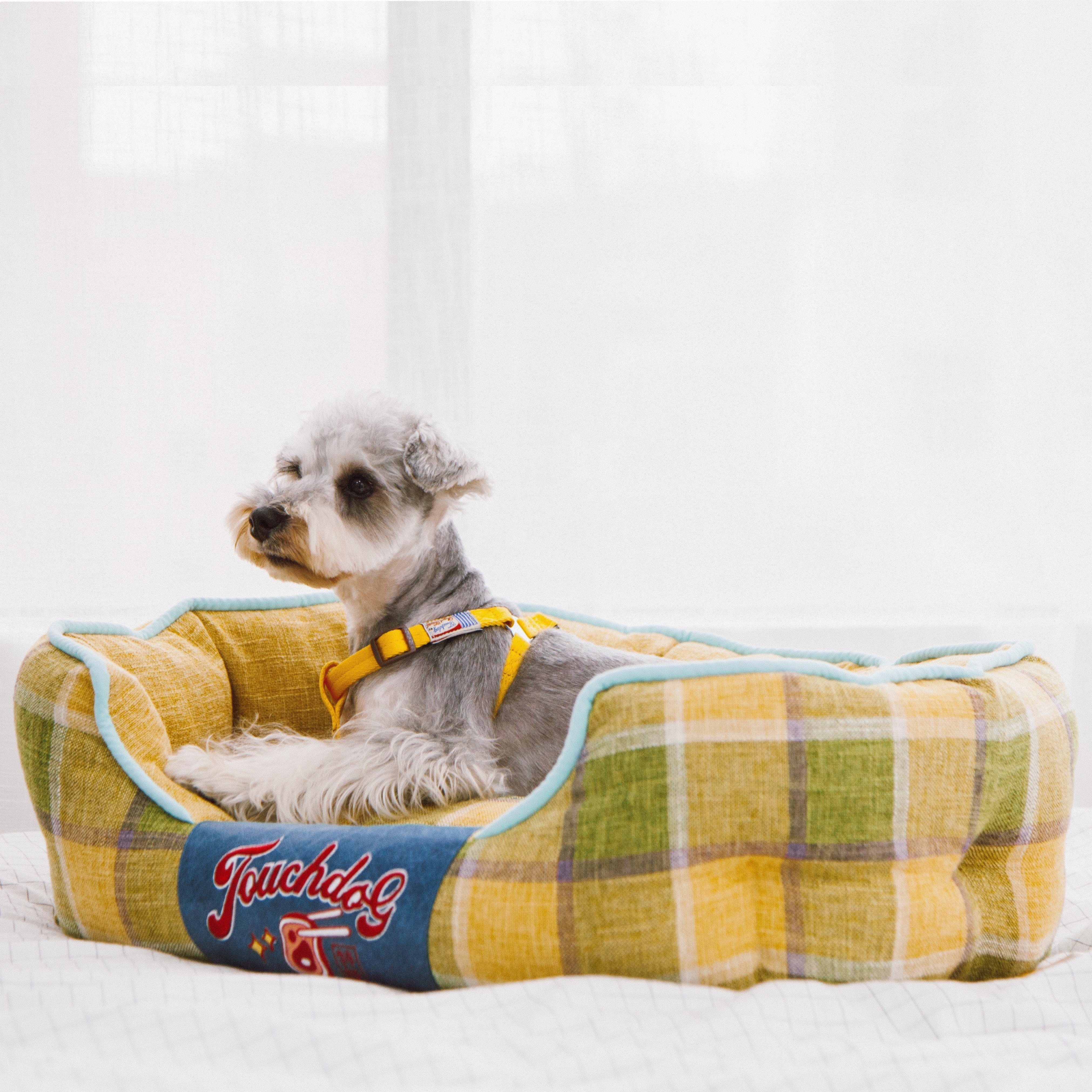 Touchdog 'Archi-Checked' Designer Plaid Oval Dog Bed - Image 10