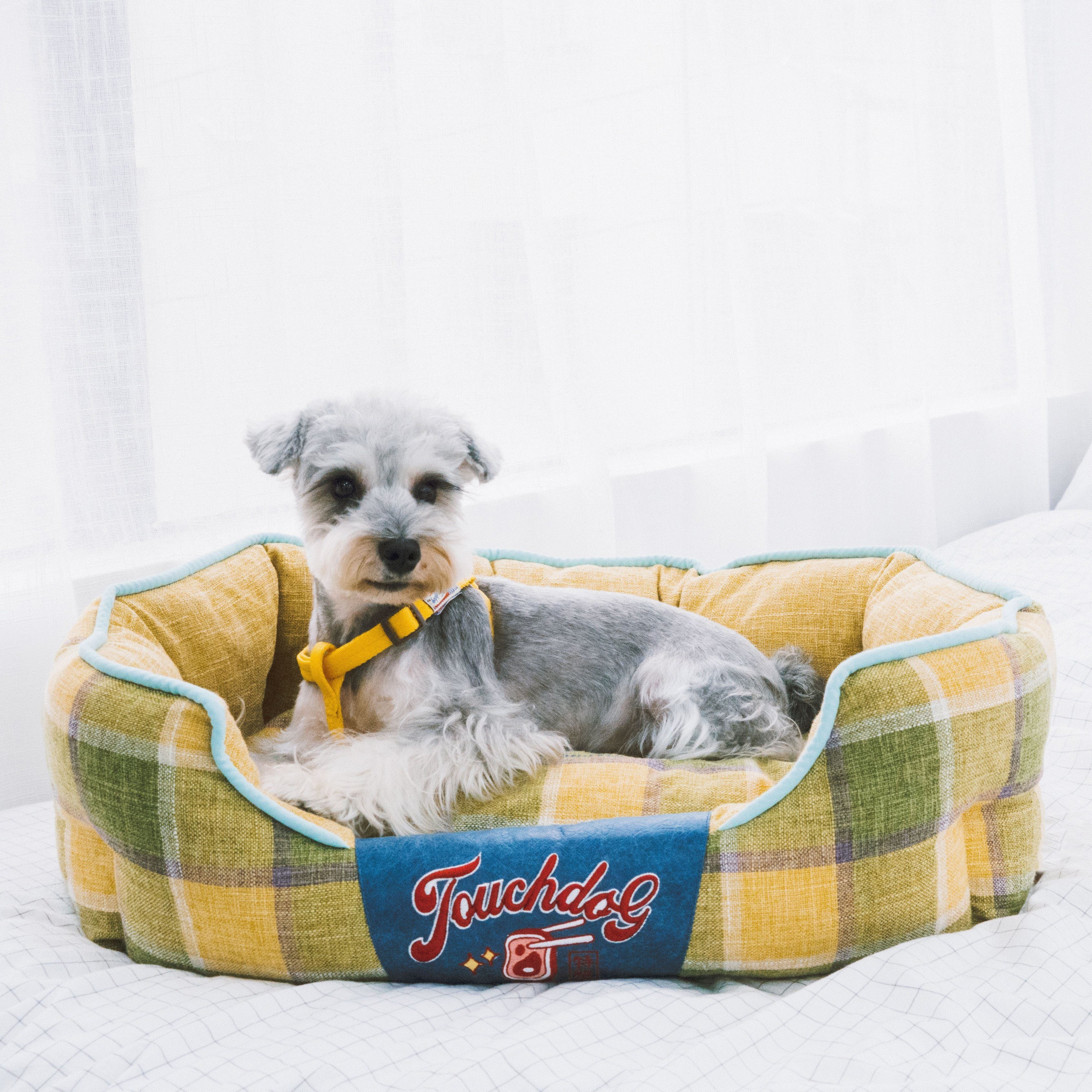 Touchdog 'Archi-Checked' Designer Plaid Oval Dog Bed - Image 4